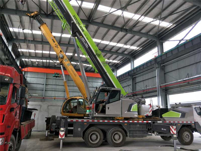 红河高空车出租需要注意哪些安全事项？