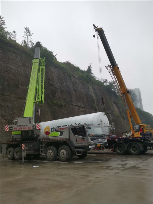 红河“不怕风雨冻”—— 吊车的 “恶劣环境适应” 技术