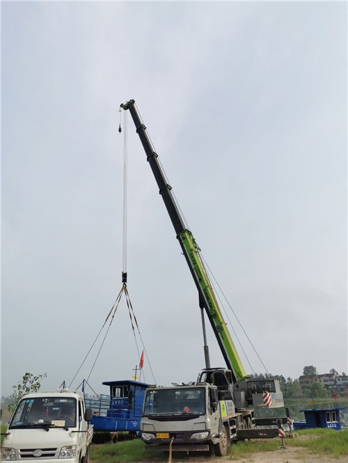 红河桥梁建设吊装案例